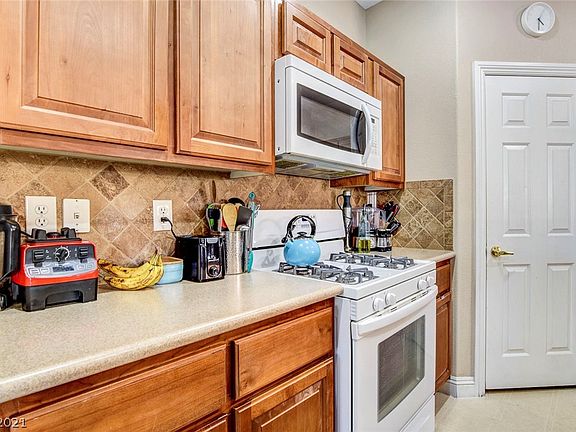 5th image of 1066 Sheer Paradise Ln #103