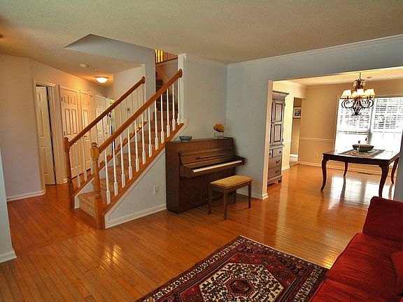 4th image of 6613 Ivystone Dr