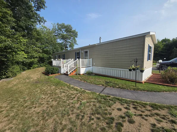 30 Hilltop Court, Turner, ME 04282