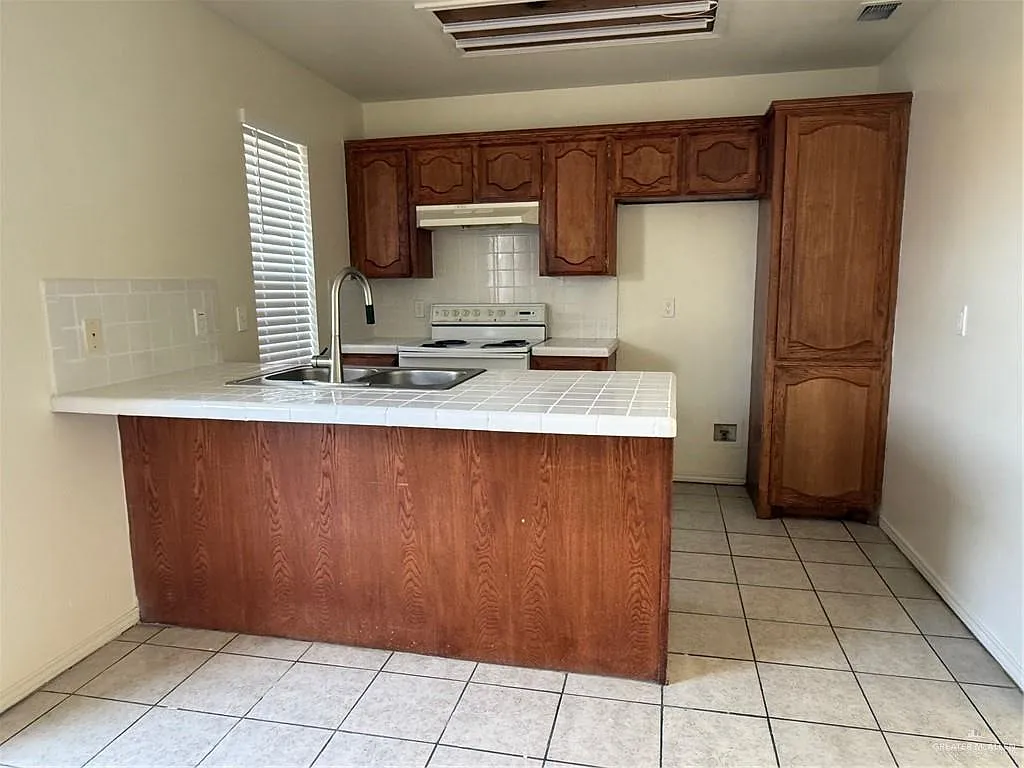 2 bed, 2.0 bath, 1079 sqft, $850 — Photo 3