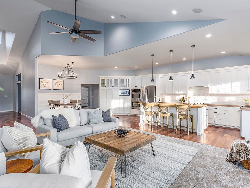 1st image of 18909 S Cottonwood Springs Blvd