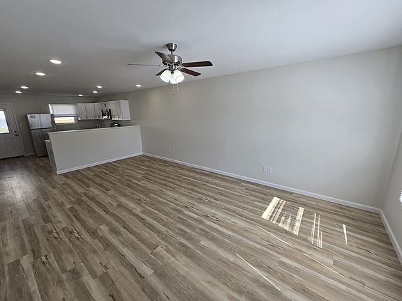 2BR-2.5BA Townhome Living Room