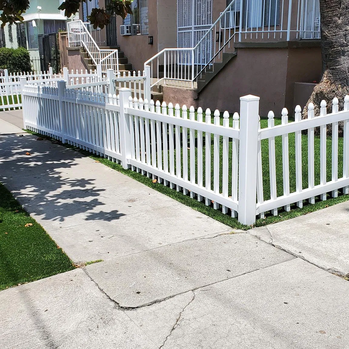 5439 Russell Ave — Photo 2