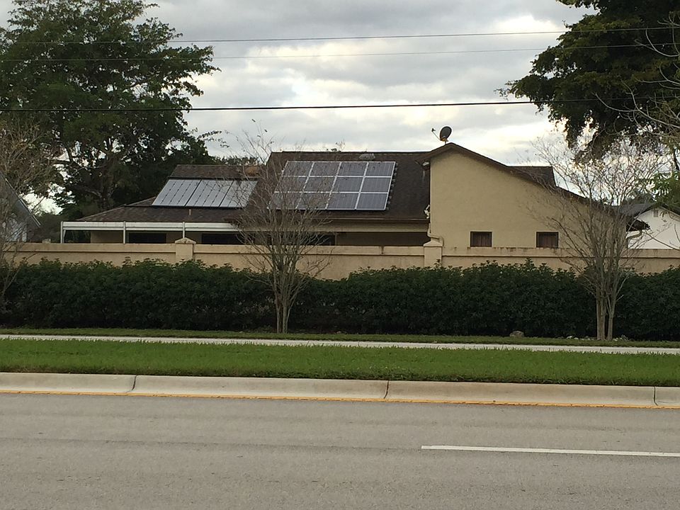 Rear w/solar panels 