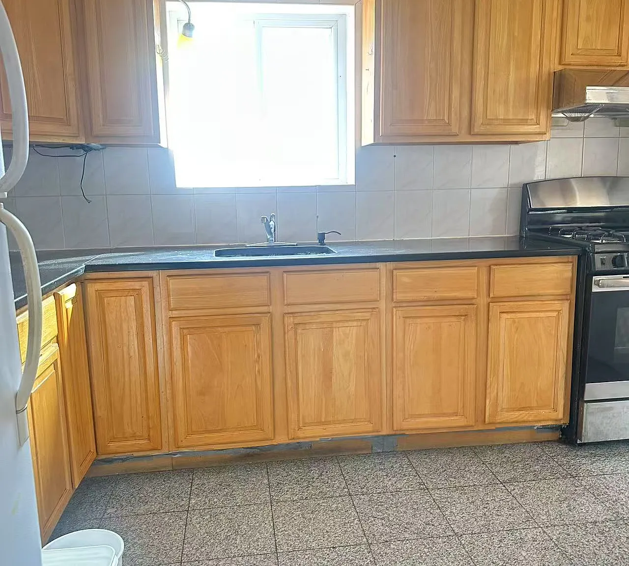 3 bed, 1150 sqft, $2,800 — Photo 3