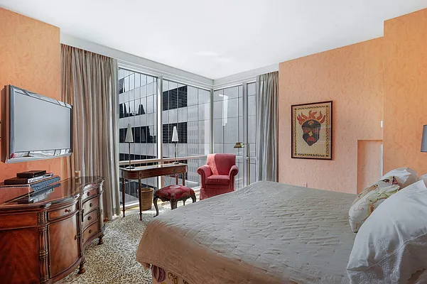 Sold by Compass | media 5