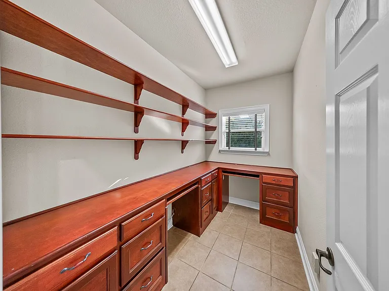 6107 Waterford Ln — Photo 7