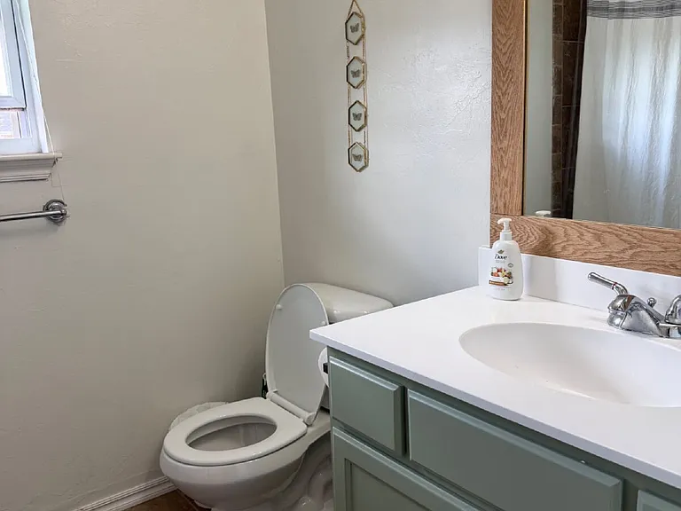 8032 Erryn Ln — Photo 3