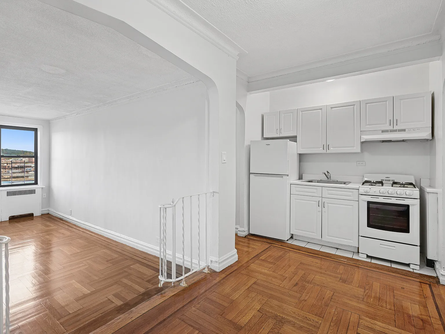 2175 Cedar Avenue — Photo 2
