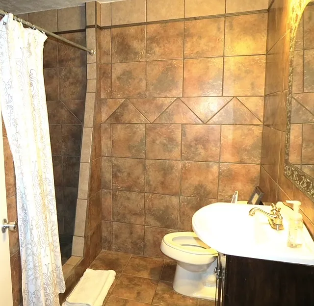 4724 Lakeview Drive - 1 — Photo 3
