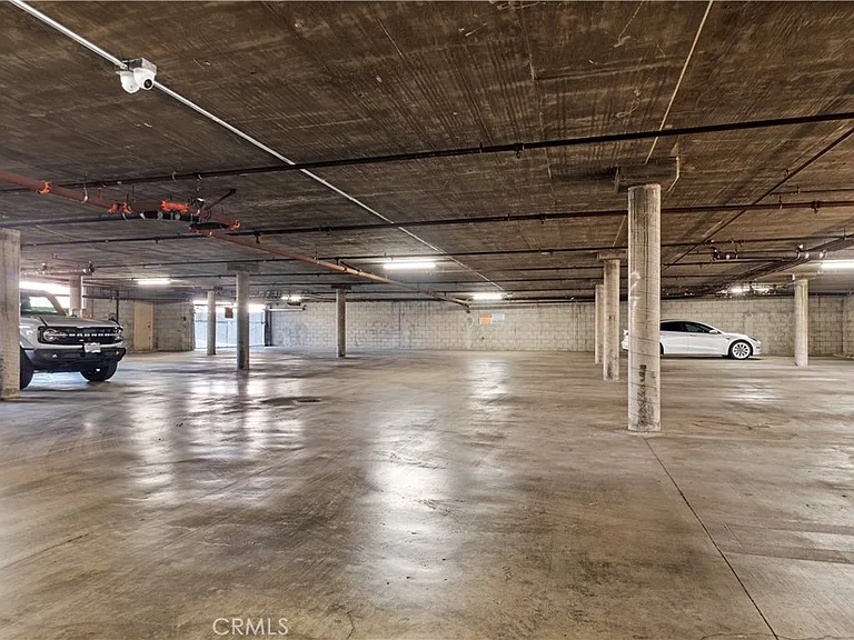 2726 S Menlo Ave — Photo 25