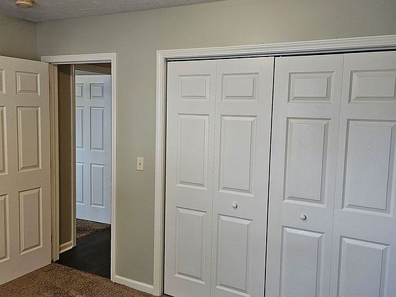 4th image of 1309 Carousel Ct #1330