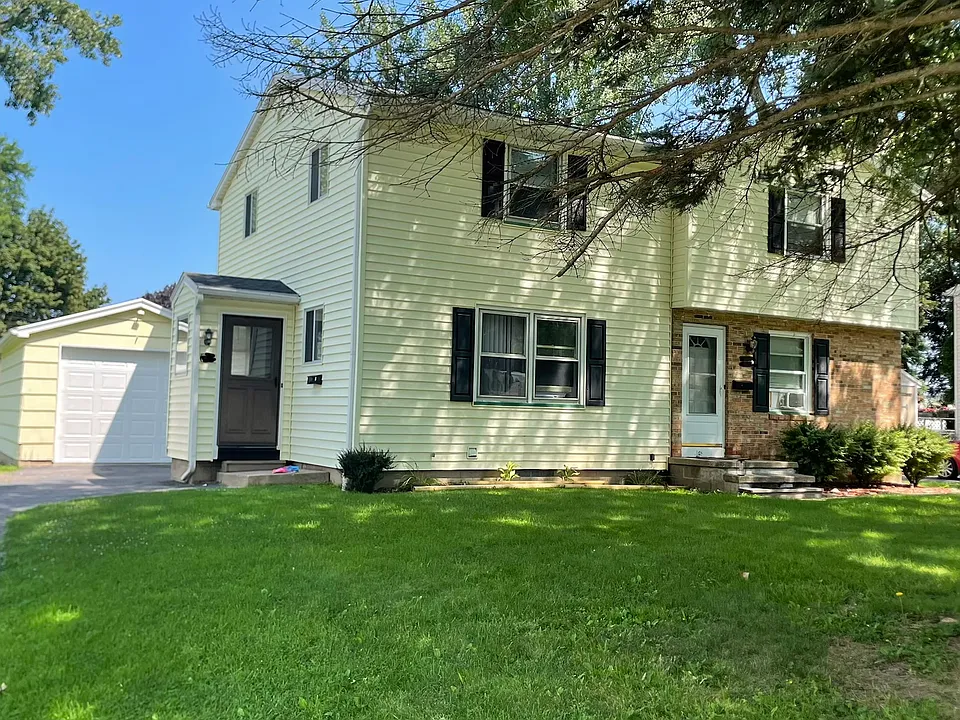 66-68-68 Moxon Dr