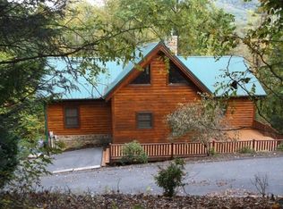 1607 Strawberry Ln, Johnson City, TN 37604