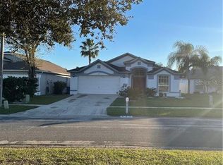 417 Sand Ridge Dr, Valrico, FL 33594