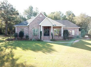 4 Douglas Rd, Ellisville, MS 39437