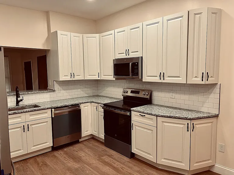 2810 Frankford Ave — Photo 9