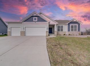 625 Walnut Woods St, Saint Charles, MO 63301
