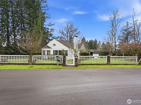 4th image of 300 S Devine Road