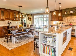 136 Walnut Grove Rd, Ridgefield, CT 06877