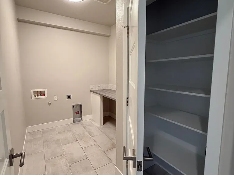 1808 Somers Ln — Photo 27