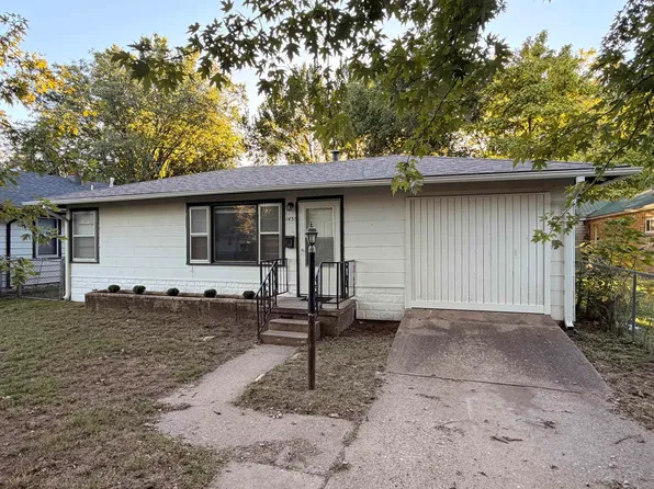 1435 N 3rd St, Arkansas City, KS 67005