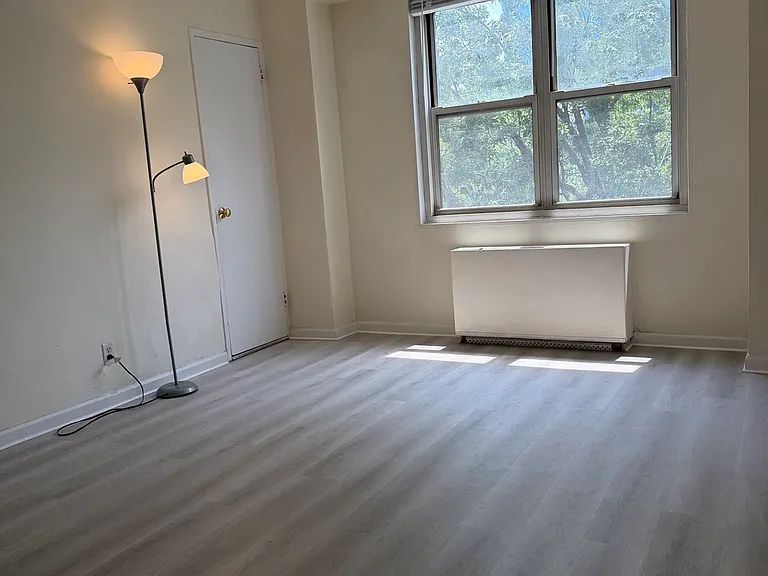 201 Saint Pauls Ave #5G — Photo 3
