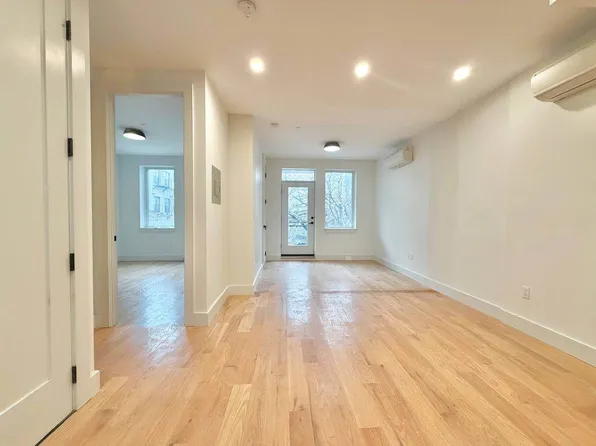 102 Central Avenue image 4 of 15