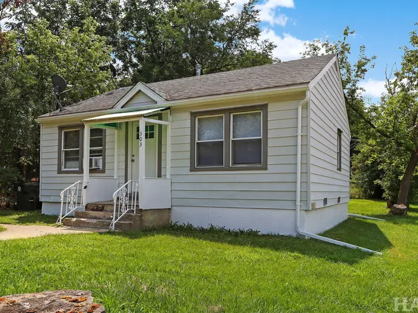 303 N Bernice Ct, Round Lake, IL 60073
