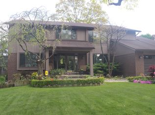 2195 Babcock Dr, Troy, MI 48084
