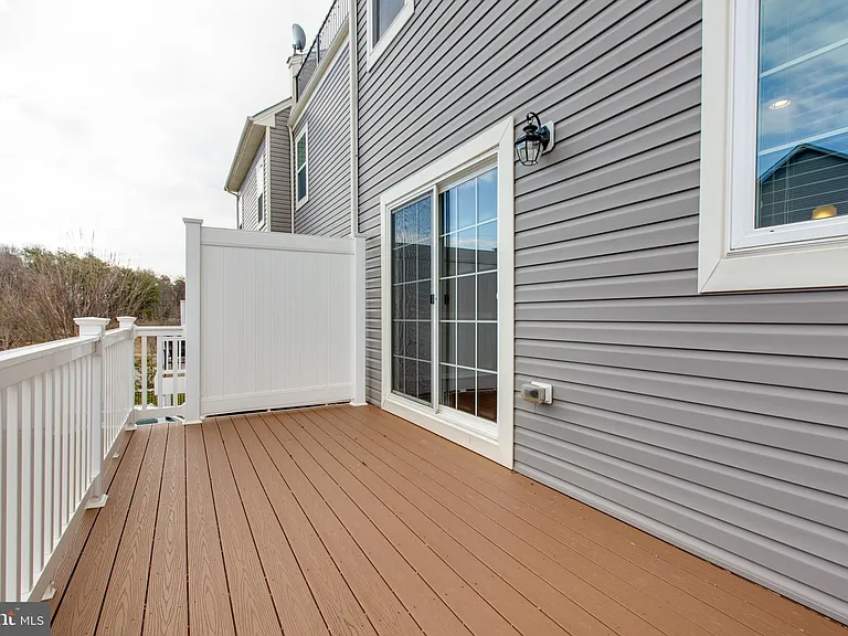 1314 Hawthorn Dr — Photo 15