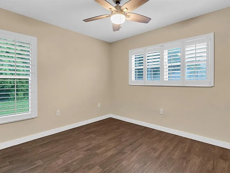 3203 Charter Club Dr #B — Photo 27