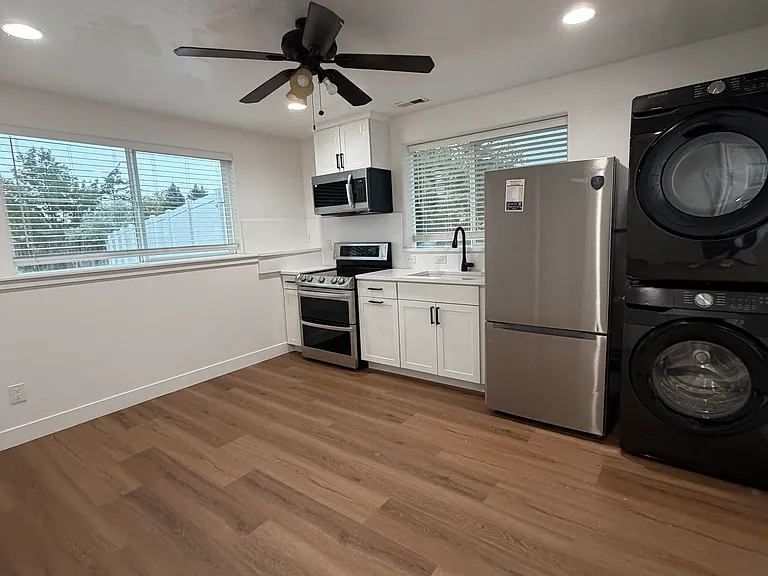 1140 S 880 W — Photo 2