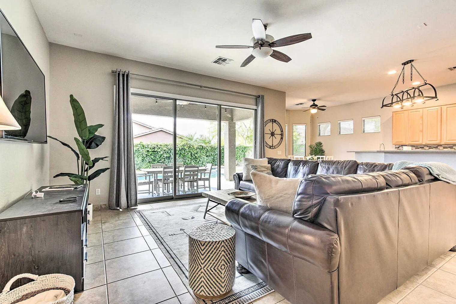 3 bed, 2.0 bath, 1937 sqft, $3,612 — Photo 1