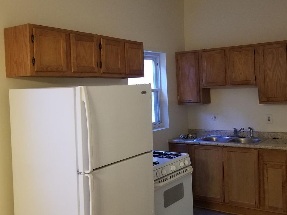 2nd image of 341 W Marquette Rd #2