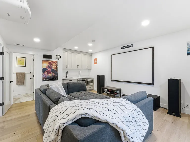 11716 S Meeks Ct — Photo 5