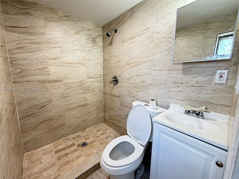 1927 Arthur St #STUDIO — Photo 9