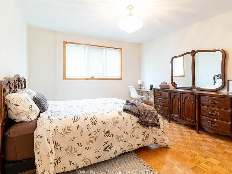 760 Wallace Ave — Photo 13
