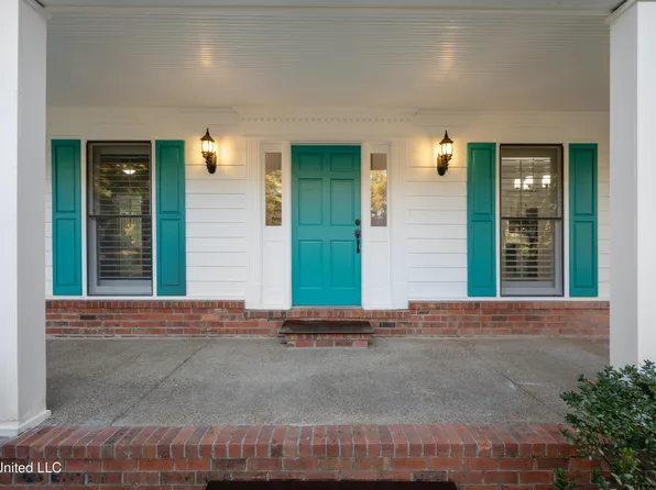 8675 Cedar Farms Dr, Cordova, TN 38016