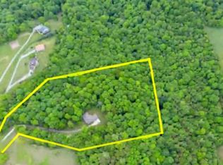 391 Ben Albert Rd, Cottontown, TN 37048