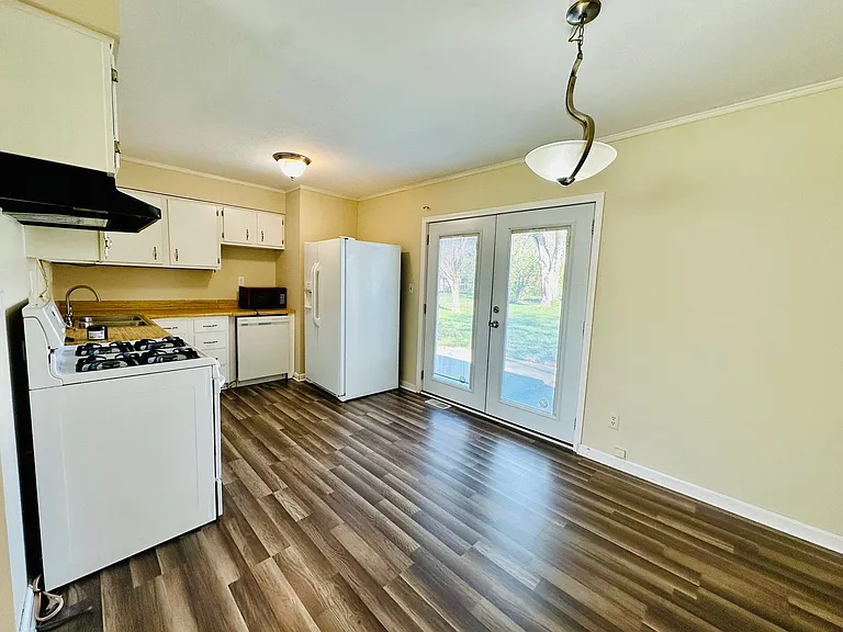 710 Latimer Ave — Photo 12