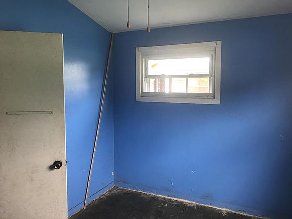 3rd image of 5107 Delaware Dr