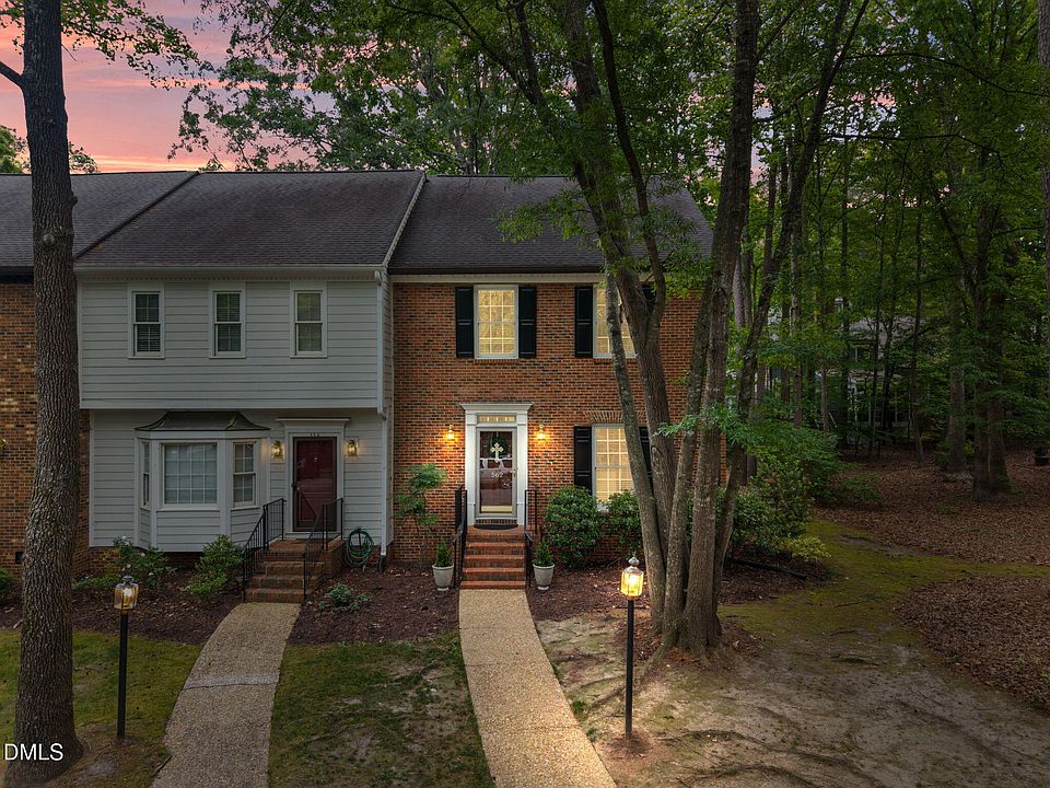 1st image of 562 Weathergreen Dr