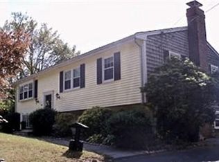 30 Eagle Hill Dr, Plymouth, MA 02360