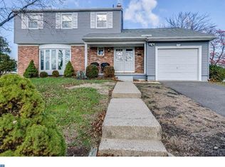 219 Powder Mill Ln, Edgewater Park, NJ 08010