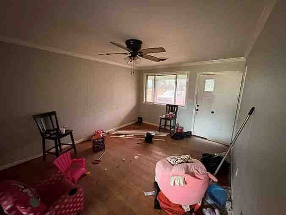 4th image of 107 Spruce St