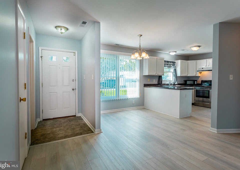 1st image of 329 Blossom Way