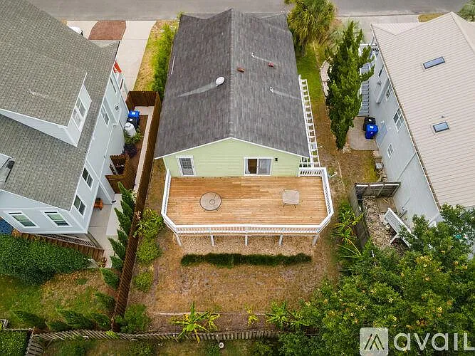 923 Searidge Ln — Photo 3
