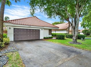9380 NW 18th Pl, Plantation, FL 33322