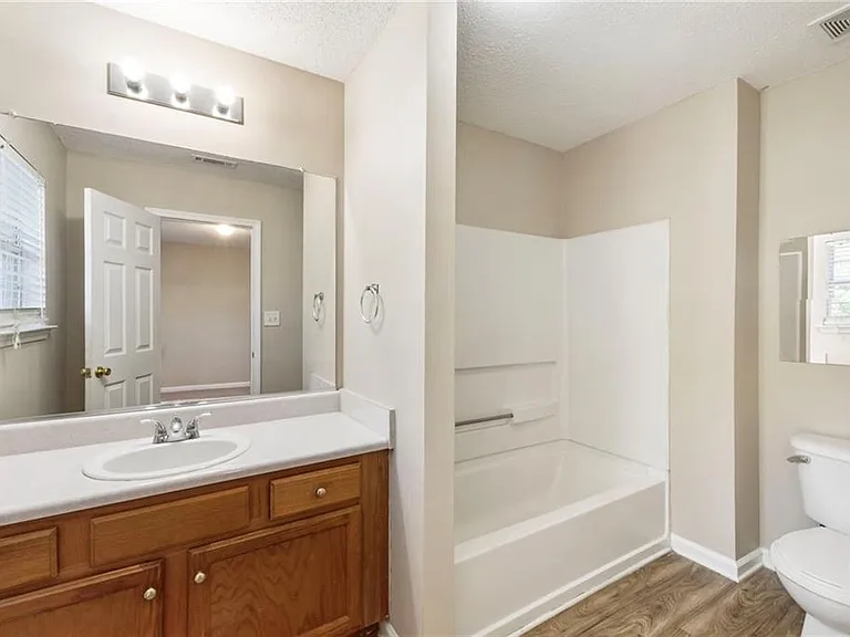 6750 Sunset Hills Blvd — Photo 25